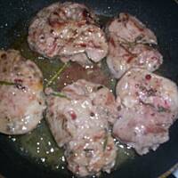 Polędwiczki w wykwintnym sosie "trzy pieprze"