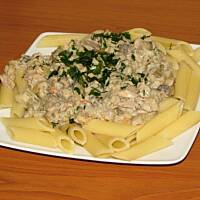 makaron kokardki z tuńczykiem i pieczarkami