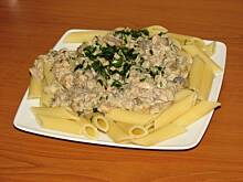 Fot. izuna, makaron kokardki z tuńczykiem i pieczarkami