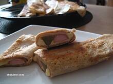 Fot. Mloda, Naleśnikowe zawijańce z parówką