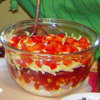 Sałatka imprezowa warstwowa