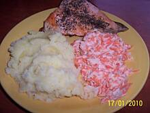 Fot. monilen, Surówka z selera, marchewki i jabłka - prosta i pyszna.