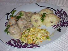 Fot. niebieska-różyczka, Kulki z mięsa mielonego w sosie pieczarkowo - śmietanowym