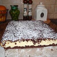 Sernik w cieście kakaowym