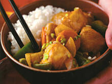 Fot. evegetsnaked, eve's kurczak w sosie słodko - kwaśnym