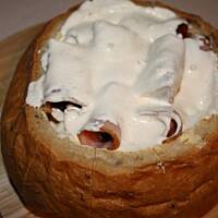 Ruloniki z boczku zapiekane w chlebie