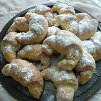 Rogaliki drożdżowe bez jajek