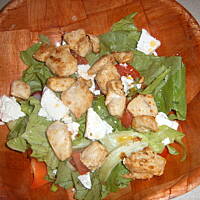 Sałata z piersią z kurczaka-lekkostrawna