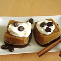 Galaretka kawowa z bitą śmietaną