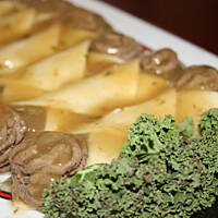 Przekąska z sera nadzianego pastą z wątróbki na słodko kasiuli