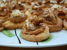 Fot. Dotia, Ciasteczka z kajmakiem i orzechami