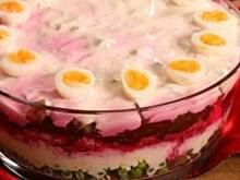 Fot. pszczolkaksc, sałatka warstwowa z buraków