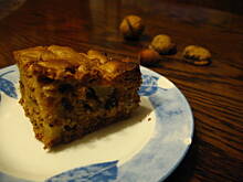 Fot. DominisiaD, Banalnie proste ciasto z jabłkami i orzechami