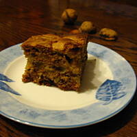 Banalnie proste ciasto z jabłkami i orzechami