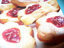 Fot. damesa23, Ciasteczka wiśniowe kwiatki pyszne