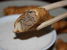 Fot. kasiul_a, Chrupiące smażone pierożki z wątróbką podane z sosem kasiuli