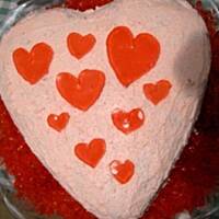 ciasto śmietanowo-wiśniowe całe różowe