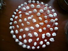 Fot. karolinaa__, Biszkopt z galaretką i bitą śmietaną