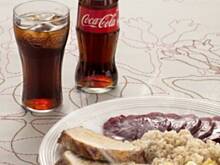 Fot. Coca-Cola, Schab z kaszą jaglaną, buraczkami i surówką z kapusty pekińskiej