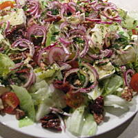 Sałata z sosem winegret