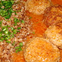 Mięsne kulki w sosie pomidorowym