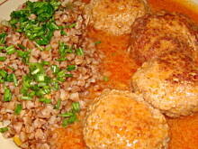 Fot. emocja, Mięsne kulki w sosie pomidorowym