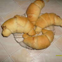 Pyszne drożdzowe rogaliki