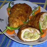 Roladki ze schabu nadziewane kapustą pekińską