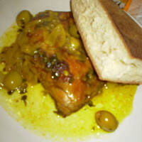 Tagine z kurczaka z oliwkami-potrawa marokanska