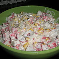 sałatka przepyszna z paluszków krabowych surimi