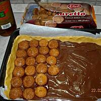 Półkruche ciasto z nutellą i ciasteczkami amaretto.