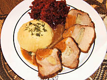 Fot. mariola2000, Pieczona szynka szpikowana czosnkiem i cebulą wg M&Ł