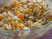 Fot. pesteczka, sałatka ryżowa z tuńczykiem