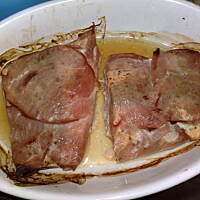 łosoś pieczony z sałatka z kopru włoskiego