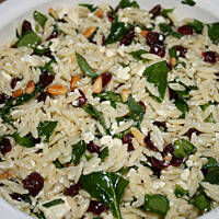 Owocowo Serowa Sałatka z Orzo - Pychotka