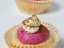 Fot. Wkn, Czekoladowo-truskawkowe guziczki