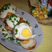 Wielkanocne jajka w  drobiowej osłonce