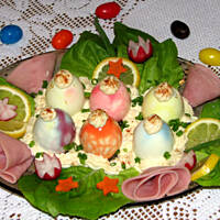 Kolorowe jajka na twardo