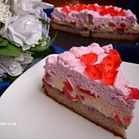 Ciasto z kremem karpatkowym i galaretką