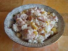 Fot. alin71, Sałatka z wędzonym kurczakiem ali