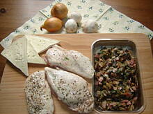 Fot. eNka, Piersi kurczaka w cieście francuskim z niespodzianką