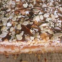 Miodowe ciasto z masą serowo-jabłkową