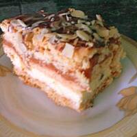 Miodowe ciasto z masą serowo-jabłkową