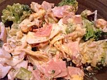 Fot. Misiadełko, Sałatka brokułowo - jajeczna