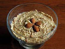 Fot. MAGDAITYLE, Prosty i zdrowy deser morelowo - migdałowy