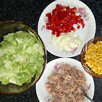 Szybka i smaczna sałatka z tuńczykiem