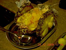 Fot. Satina, Sałatka owocowa w ananasie