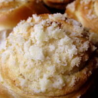 Bułeczki drożdżowe z podwójną kruszonką