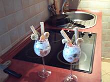 Fot. wioluchna, Deserek owocowy z bitą śmietaną