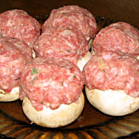 Pieczarki faszerowane mięsem mielonym